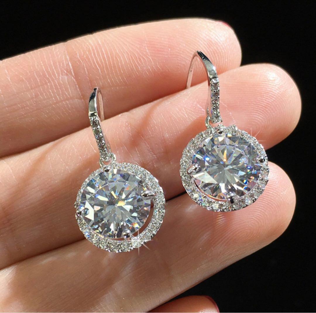 フックピアス ジルコニアダイヤモンド ゴージャス レディース_画像3