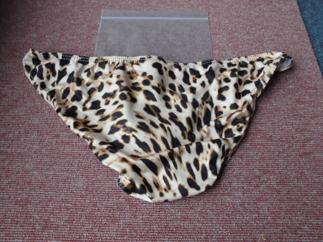 メンズビキニ　●エロセクシー柄 Polyamide 95%　Spandex 5％●　新品未使用品_画像4