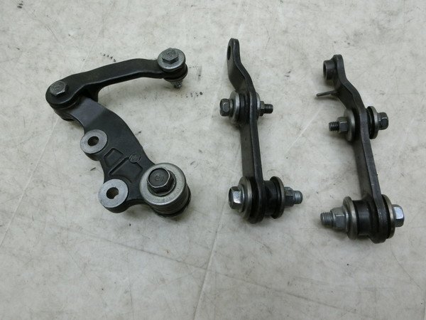 HZ2503 セピアZZ/ SEPIA ZZ/ セピア AJ50ZZ フロントサスペンションリンク/ フォークリンク/ ステー リンク サス CA1HC-1654_画像1