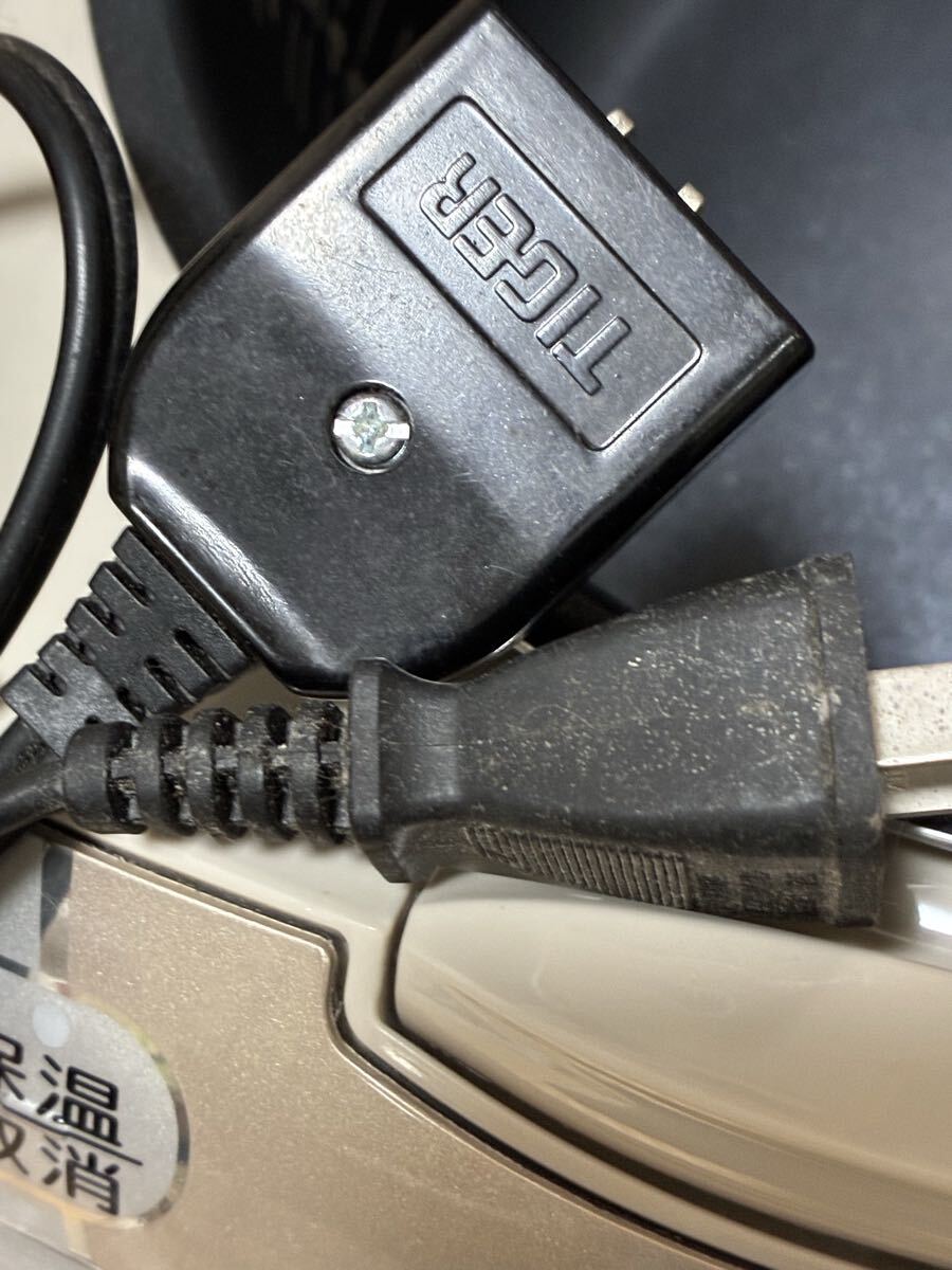 入札制限あり TIGER 炊飯器 13年製 5.5合 マイコン炊飯ジャー タイガー 炊きたて_画像3