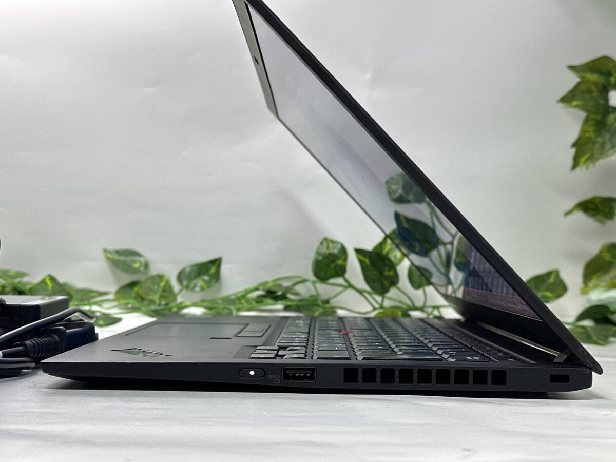 【バッテリー良好♪】良品/Lenovo ThinkPad X1 Carbon Gen8 [10世代/Core i7-10510U 2.3GHz/RAM:16GB/SSD:512GB/14インチ]Office 動作品_画像3