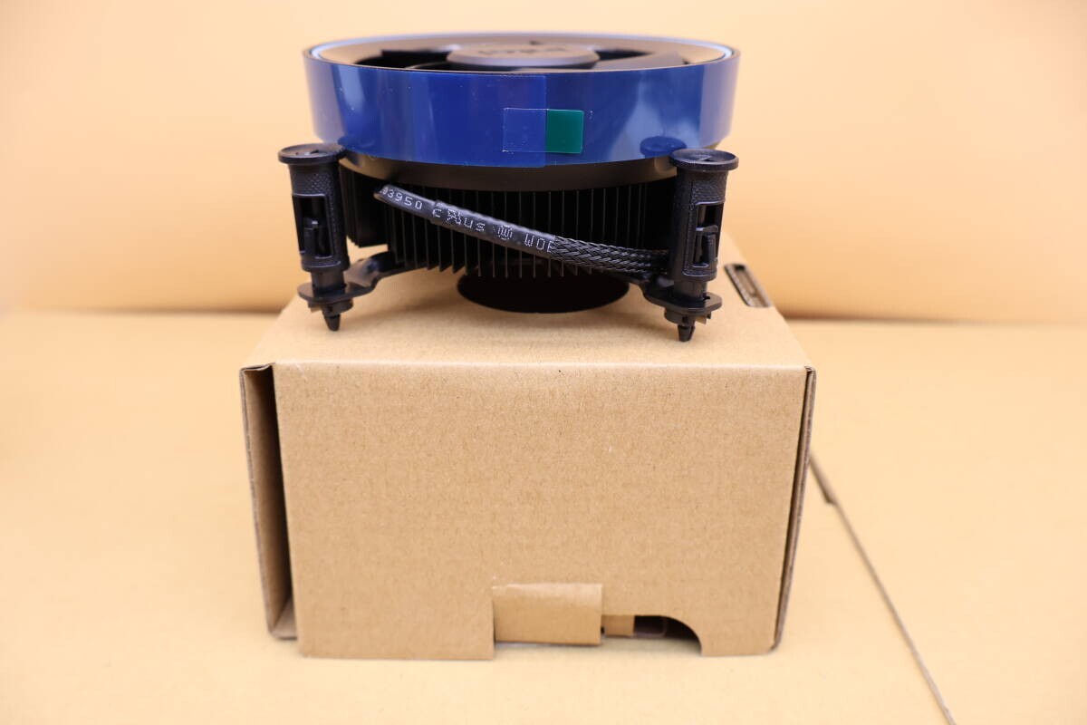 Y285#全国配送600円 動作確認済み CoreUltra 265 LGA1851 対応 Laminar 用 Intel N38426-001 CPUクーラーファン CPU無し 未使用在庫品_画像7