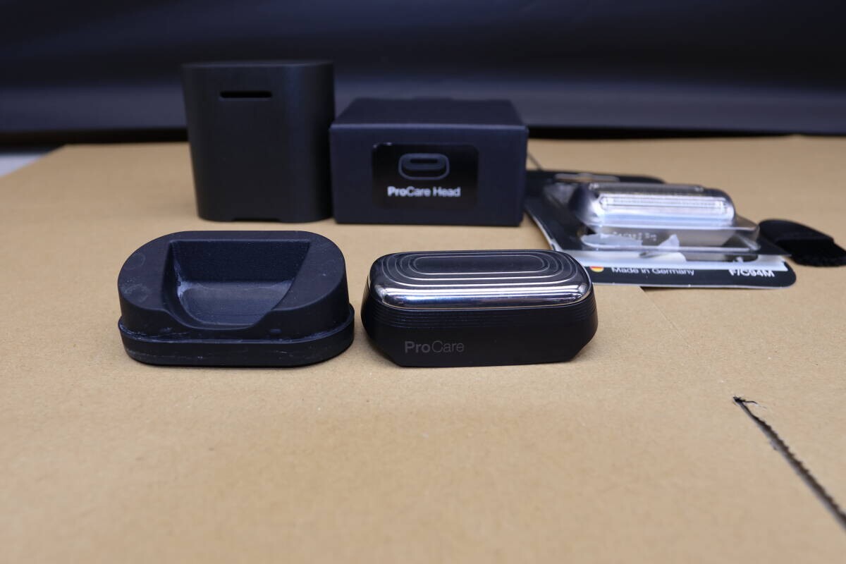 BC13# 動作品 美品 ブラウン BRAUN 電気シェーバー シリーズ9 電動 髭剃り メンズ PROケアヘッド 替え刃 Pro F/C94M まとめて２点セット_画像4