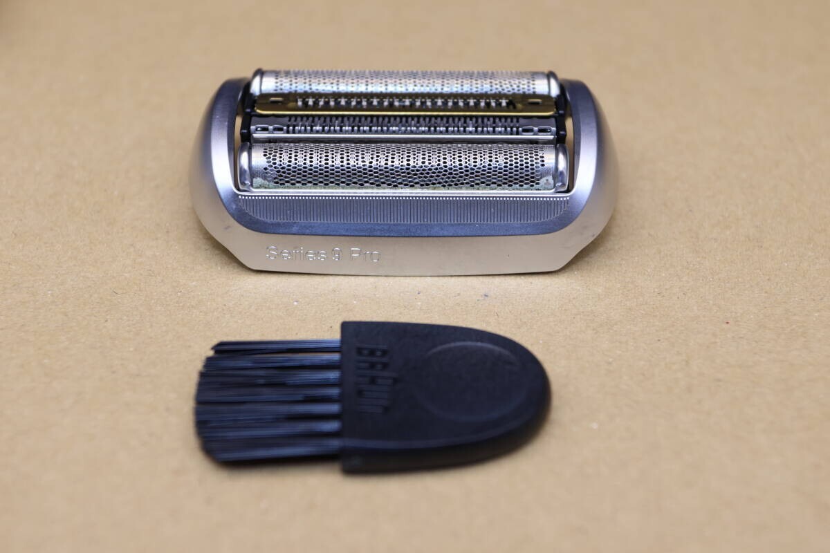 BC13# 動作品 美品 ブラウン BRAUN 電気シェーバー シリーズ9 電動 髭剃り メンズ PROケアヘッド 替え刃 Pro F/C94M まとめて２点セット_画像5