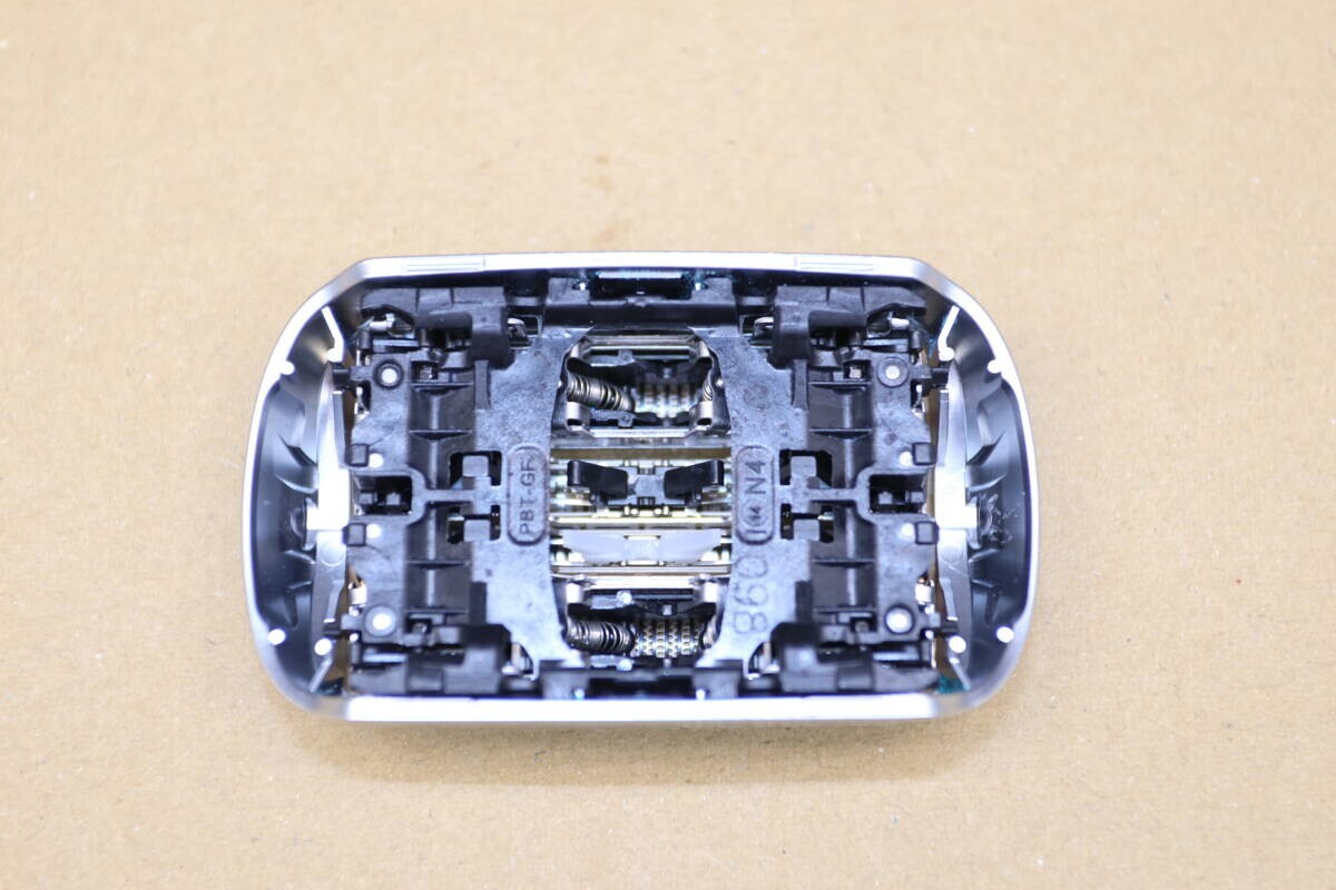 BC13# 動作品 美品 ブラウン BRAUN 電気シェーバー シリーズ9 電動 髭剃り メンズ PROケアヘッド 替え刃 Pro F/C94M まとめて２点セット_画像7