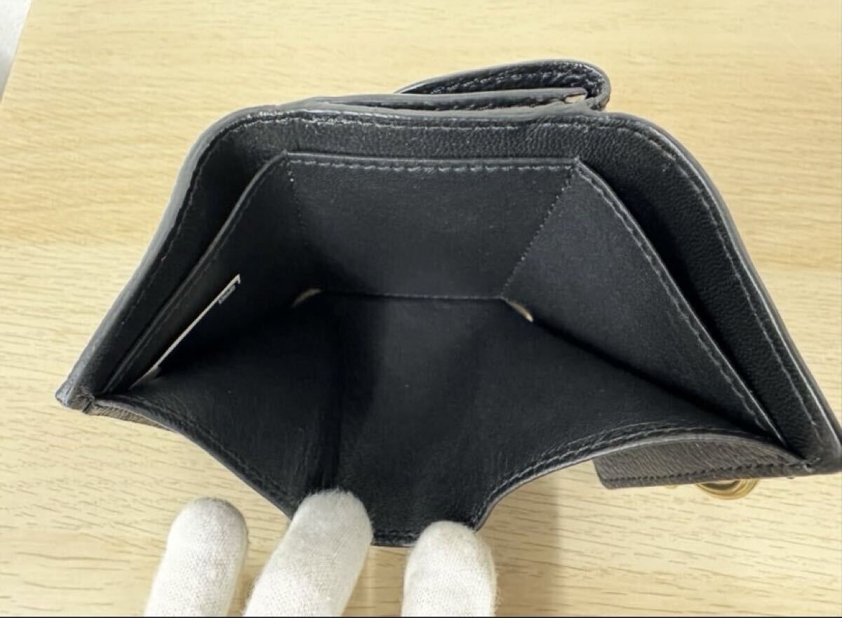 Chloe クロエ アルファベット トリフォールド 三つ折り財布 コンパクトウォレット 小銭入 ブラック ゴールド レザー チャーム 【1122A31】_画像6