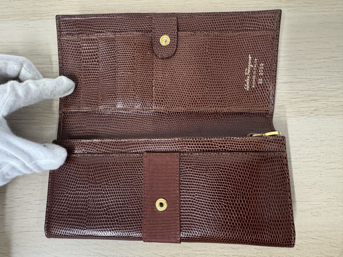 Salvatore Ferragamo 二つ折り財布 ヴァラ レザー サルヴァトーレフェラガモ 長財布 ブラウン 【1122A27】_画像5