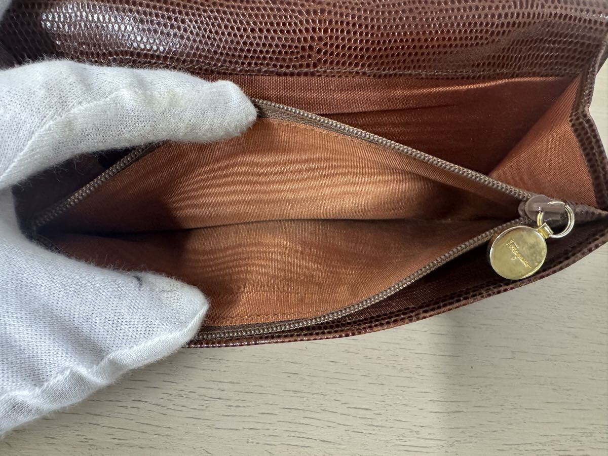 Salvatore Ferragamo 二つ折り財布 ヴァラ レザー サルヴァトーレフェラガモ 長財布 ブラウン 【1122A27】_画像7