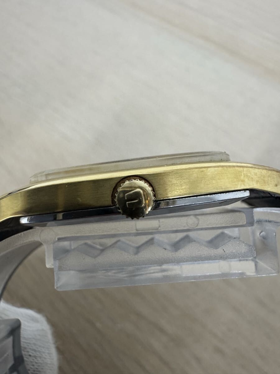 稼働品 UNIVERSAL GENEVE ユニバーサルジュネーブ 腕時計 GILT SHADOW ギルトシャドウ 566105 スクエア ゴールド 機械式 自動巻き 【1122A1_画像3
