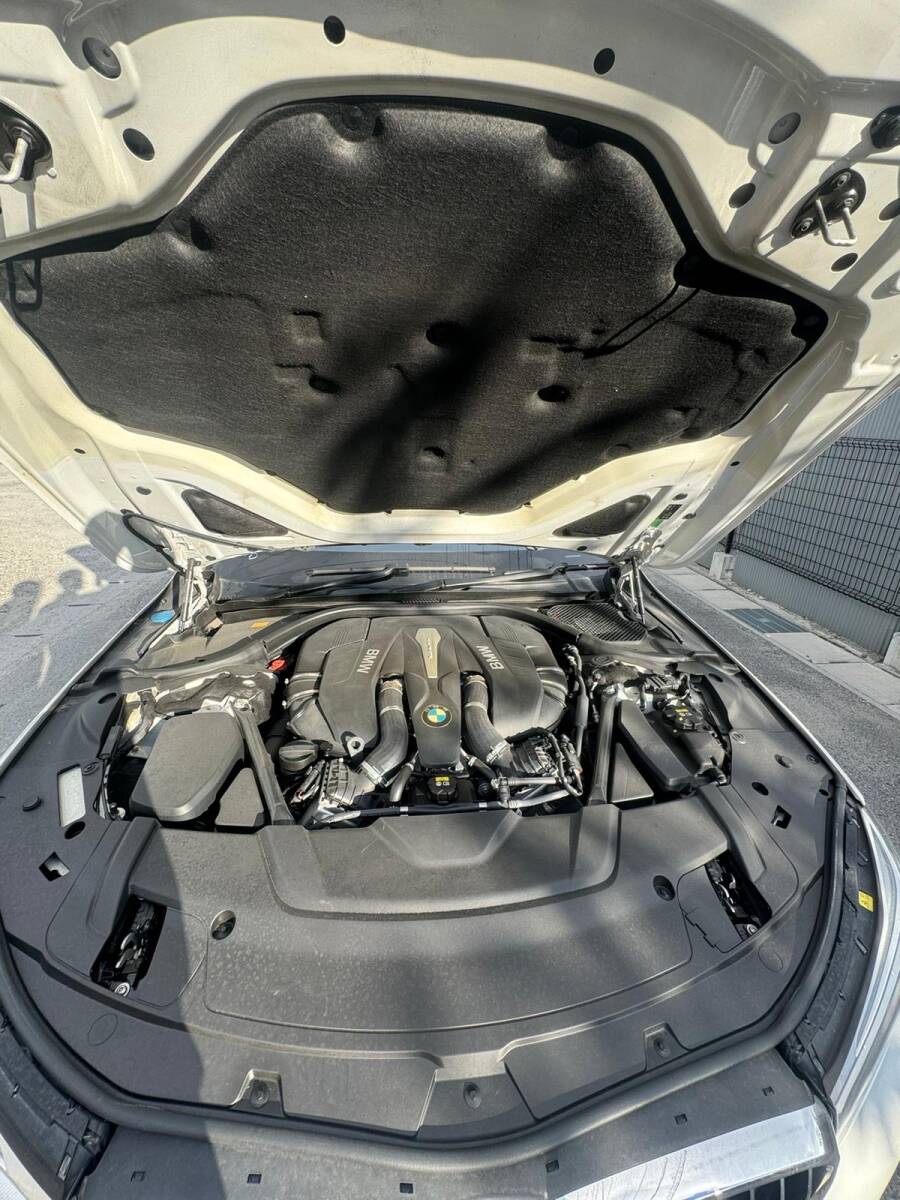 【1円スタート】極上コンディションBMW 750i Mスポーツ 4.5点評価 低走行8万キロ 最高級セダン売り切り!落札料のみ!予備検査付き!_画像10
