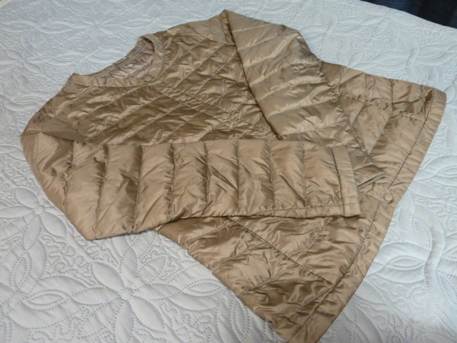 *82*ユーズド ユニクロ UNIQLO ウルトラライト ダウン ベージュ ホックボタン ダウン ジャケット レディース L 定形外450円発送 同梱OK_画像1