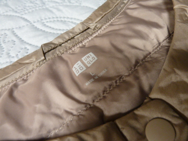*82*ユーズド ユニクロ UNIQLO ウルトラライト ダウン ベージュ ホックボタン ダウン ジャケット レディース L 定形外450円発送 同梱OK_画像3