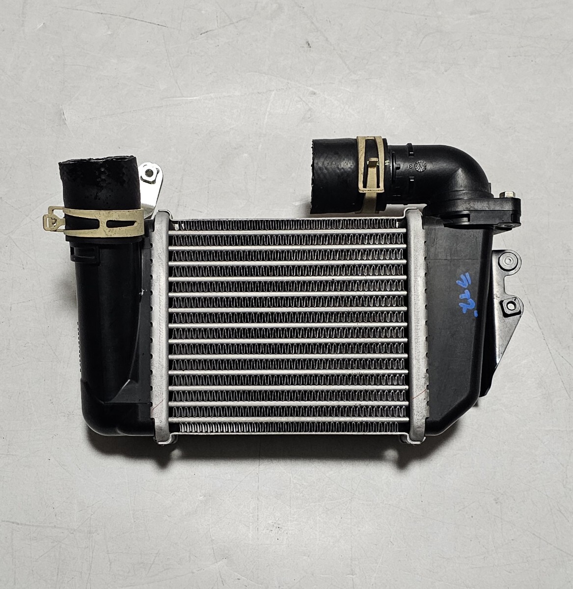 トヨタ ライズ・A210A 純正 インタークーラー 良品 2023年 A200A/A201A/A202A/A210A ロッキー・A200S/A201S/A202S/A210S 品番:17940-B1030_画像1