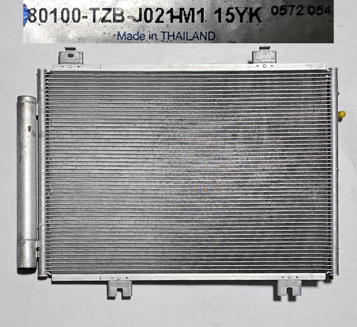 ホンダ フィットeHEV・GR3 純正 ラジエーター・インバーター用ラジエーター・ダブルファン・コンデンサー セット 2024年 良品 GR4/GR6/GR8_画像2