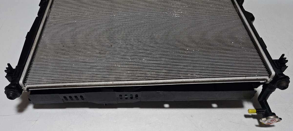 トヨタ ノア・ZWR90/ZWR95 純正 ラジエーター・ファンASSY・IV用ウォーターポンプ付 2ZRFXE 良品 2023年車 ヴォクシー 品番:16400-37430_画像3