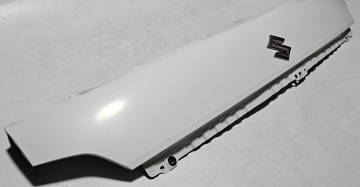 スズキ キャリイトラック・DA16T 純正 ボンネット/フロントマスクパネル [26U・シロ] 良品 2022年車 クリッパートラック DR16T/DS16T/DG16T_画像3