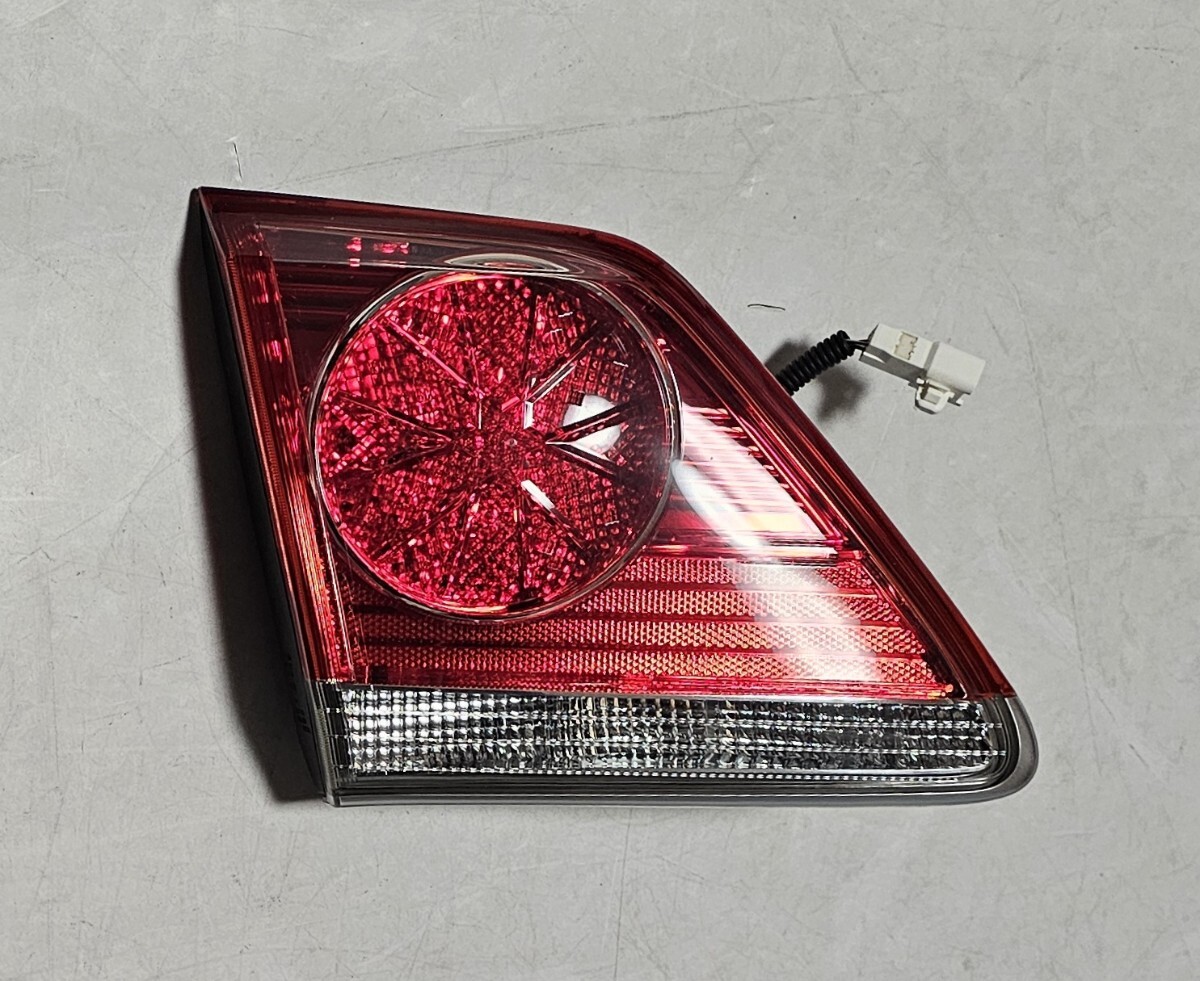 トヨタ クラウン・GRS200 純正 後期 アスリート フィニッシャーランプ ASSY 左 LED 30-373 新品交換歴有 2012年車 200系 品番:81591-30413_画像1