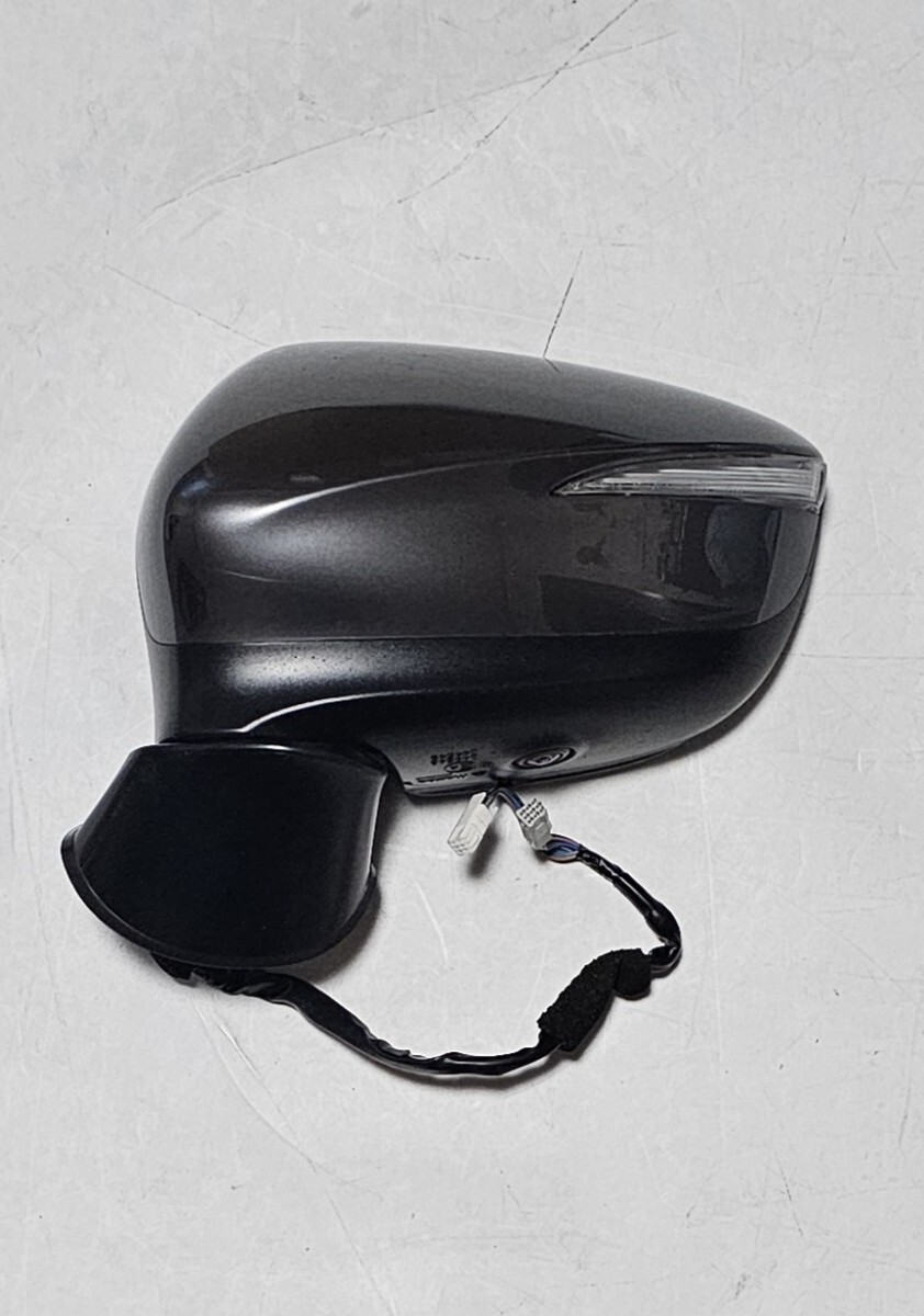 マツダ CX-3・DK8FW 純正 ドアミラー/サイドミラー 左 [46G・グレー] ターンシグナル・カメラ付 カプラー・8P/4P ブルーレンズ 良品 2020年_画像1