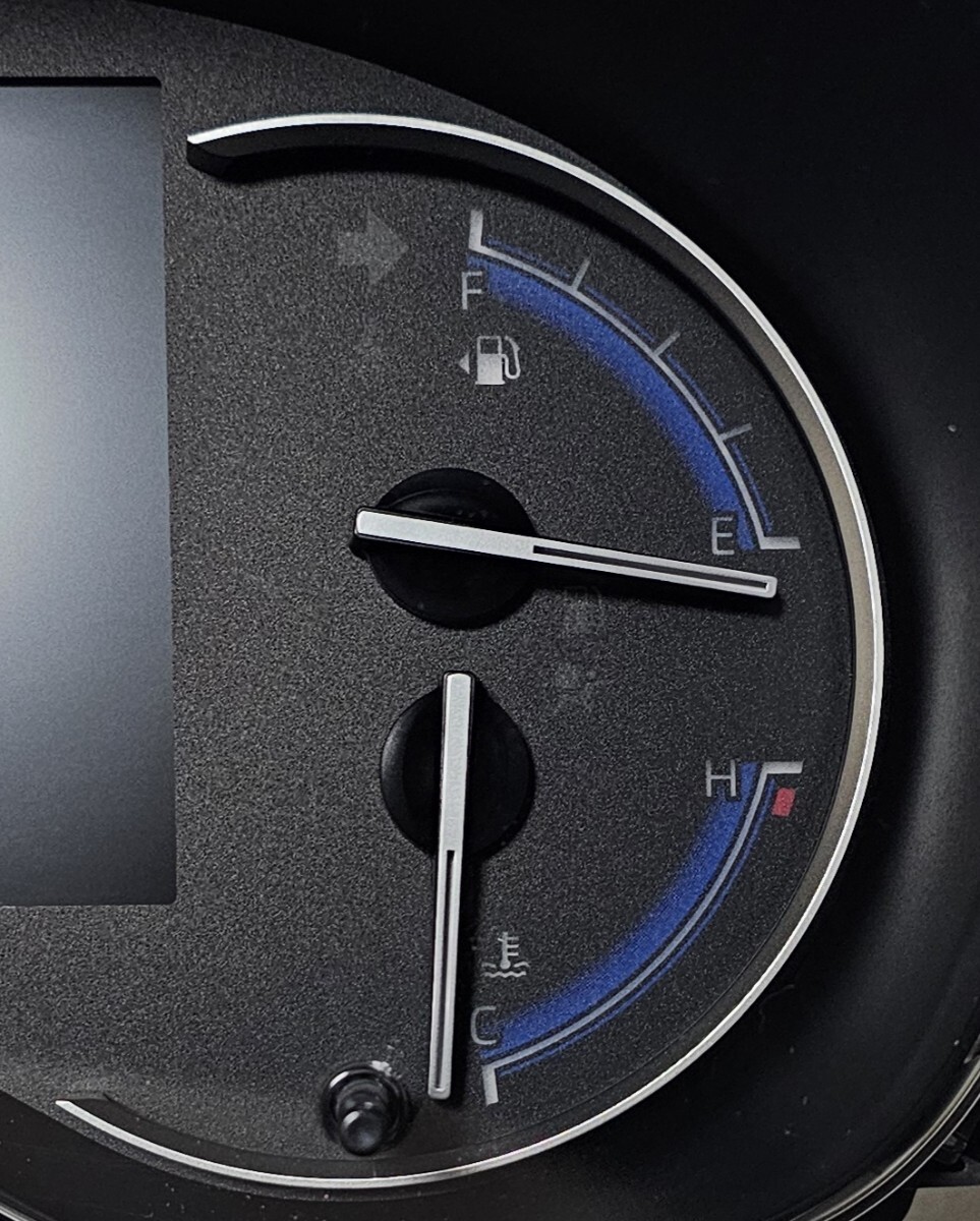 トヨタ ヴォクシー・ZWR90/ZWR95 純正 グレード:SZ スピードメーター 距離28781km 2022年車 2ZRFXE 品番:83800-28Q11_画像3