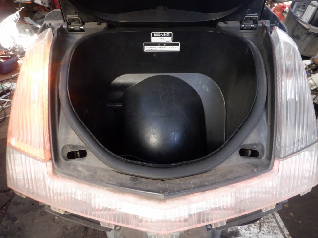 マグザム　SG17J　純正テールランプ　＆　リアウインカー　＆　トランク一式　作動OK!　BB_画像8