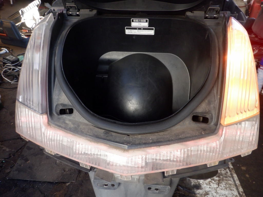 マグザム　SG17J　純正テールランプ　＆　リアウインカー　＆　トランク一式　作動OK!　BB_画像7