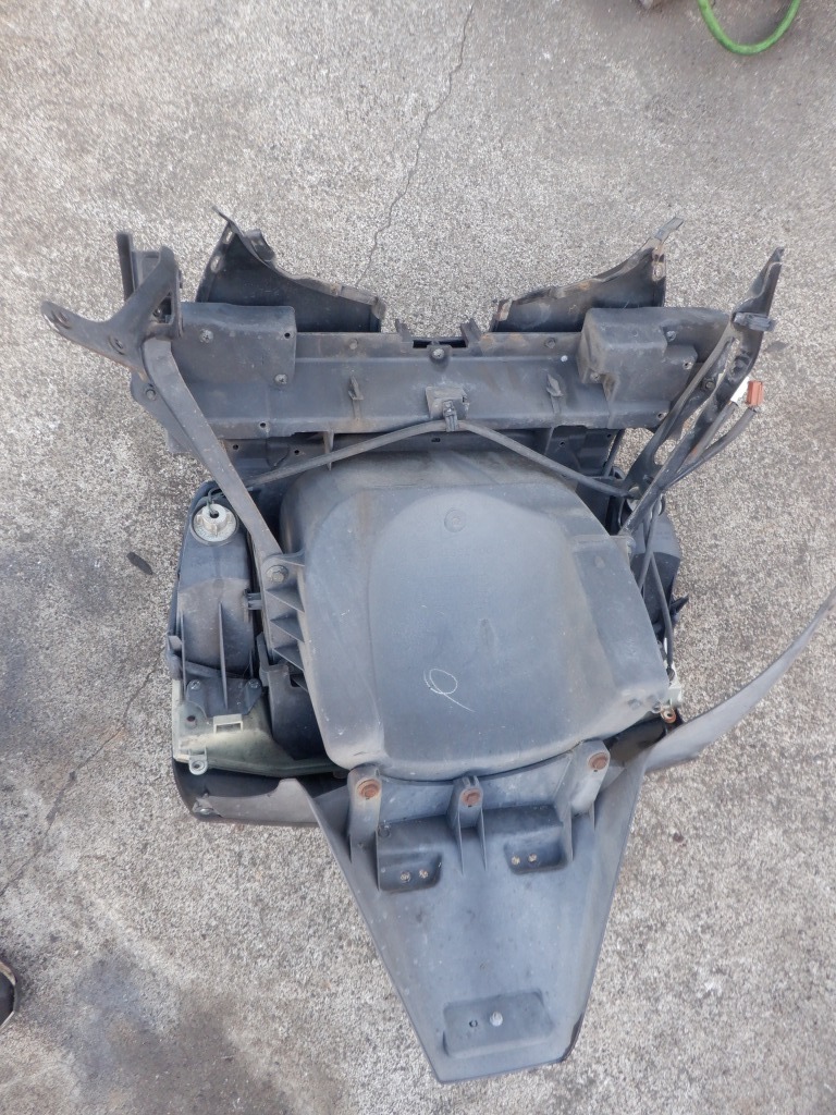 マグザム　SG17J　純正テールランプ　＆　リアウインカー　＆　トランク一式　作動OK!　BB_画像5