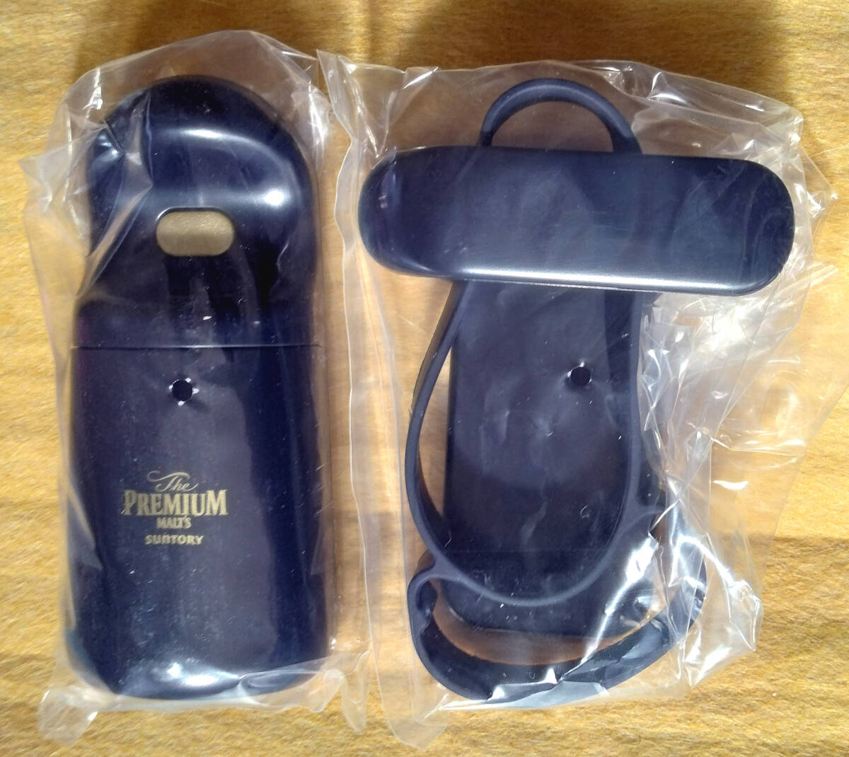 ★ サントリー 神泡サーバー 2020 / 超音波式 / 洗浄いらず / 手のひらコンパクト / 冷蔵庫にピタッホルダー付_画像4