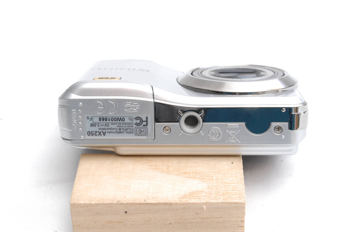 FUJIFILM FinePix AX250 (良品） 11-06-11_画像5