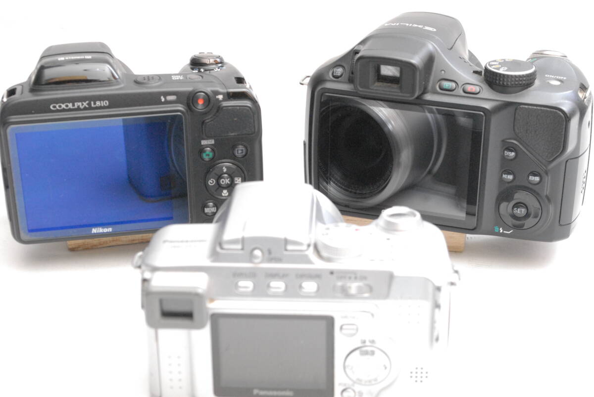 コンパクトデジカメ　3点　（ジャンク品） 11-25-02_画像2