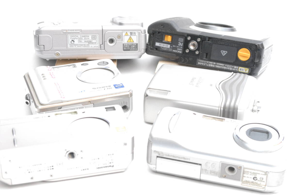 コンパクトデジカメ　6点　（ジャンク品） 11-25-04_画像3