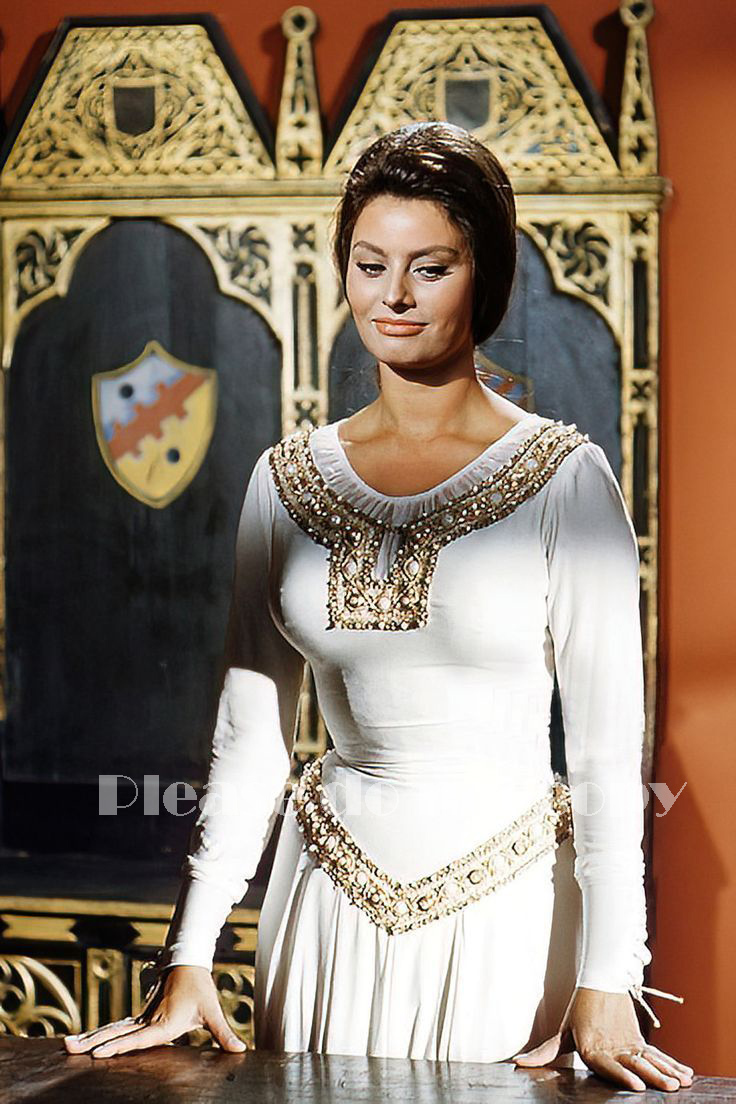 1961年制作 映画『 エル・シド　El Cid　』 ソフィア・ローレン　大きなサイズ写真_画像1