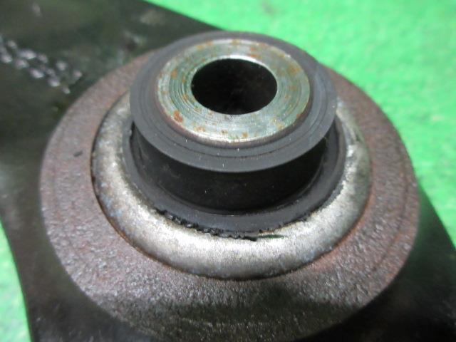 プジョー RCZ ABA-T7R5F02 左 フロント ロアアーム RCZ 白パール 884981 250580_画像3