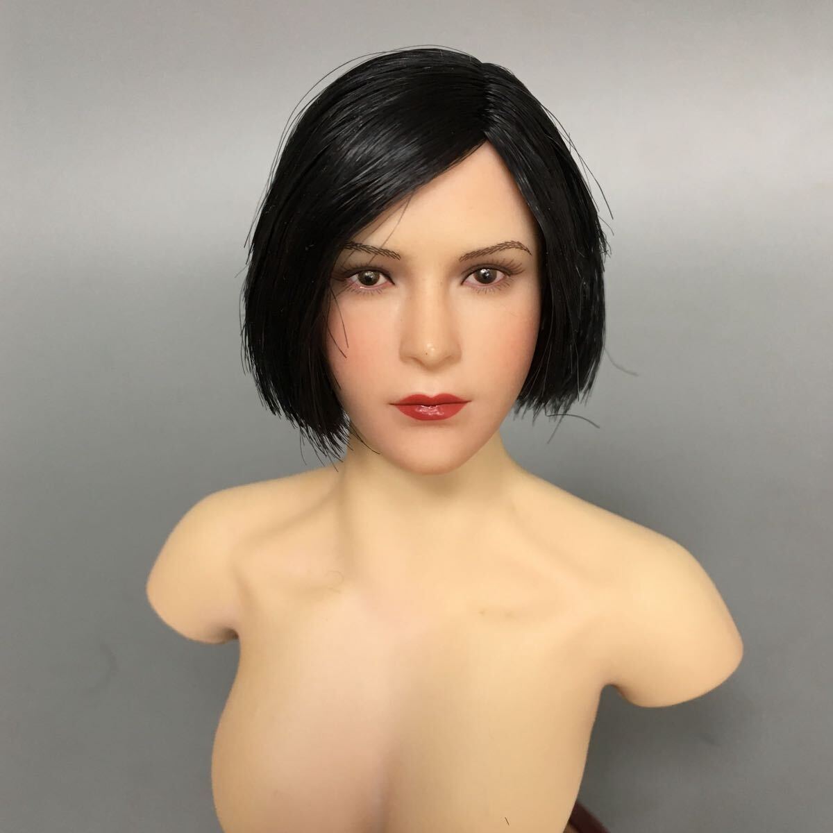 B253 1/6 フィギュア ヘッド　女性ヘッド　植毛タイプ 希少品 12インチドール 美少女 OB/TBLeague/Phicen/Jiaou doll素体対応 白肌_画像1