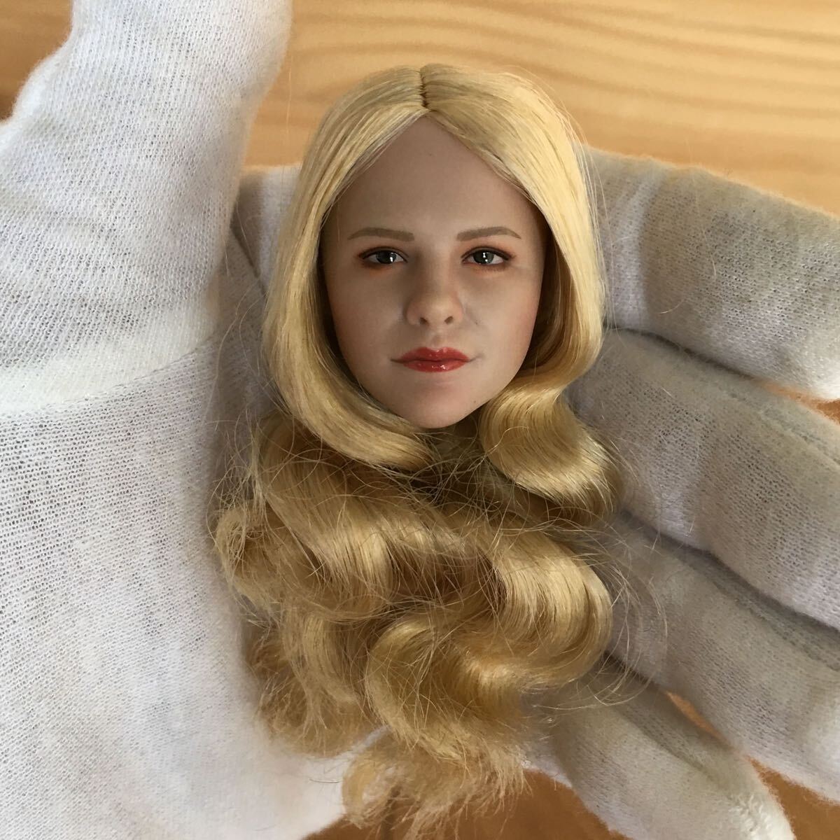 B205 1/6 フィギュア ヘッド　女性ヘッド　植毛タイプ 希少品 12インチドール 美少女 OB/TBLeague/Phicen/Jiaou doll素体対応 日焼け_画像1