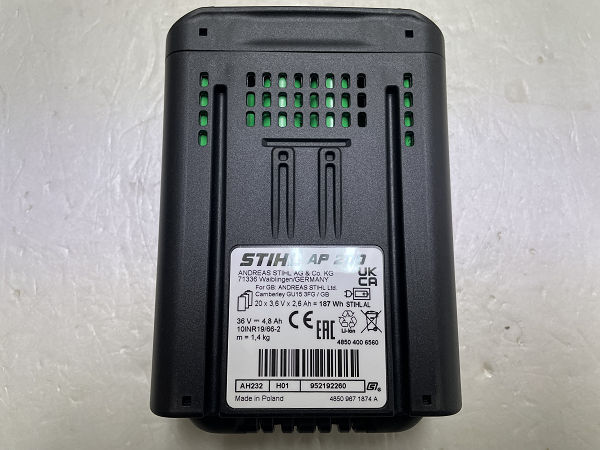 * не использовался товар STIHL steel AP200(187Wh) аккумулятор *