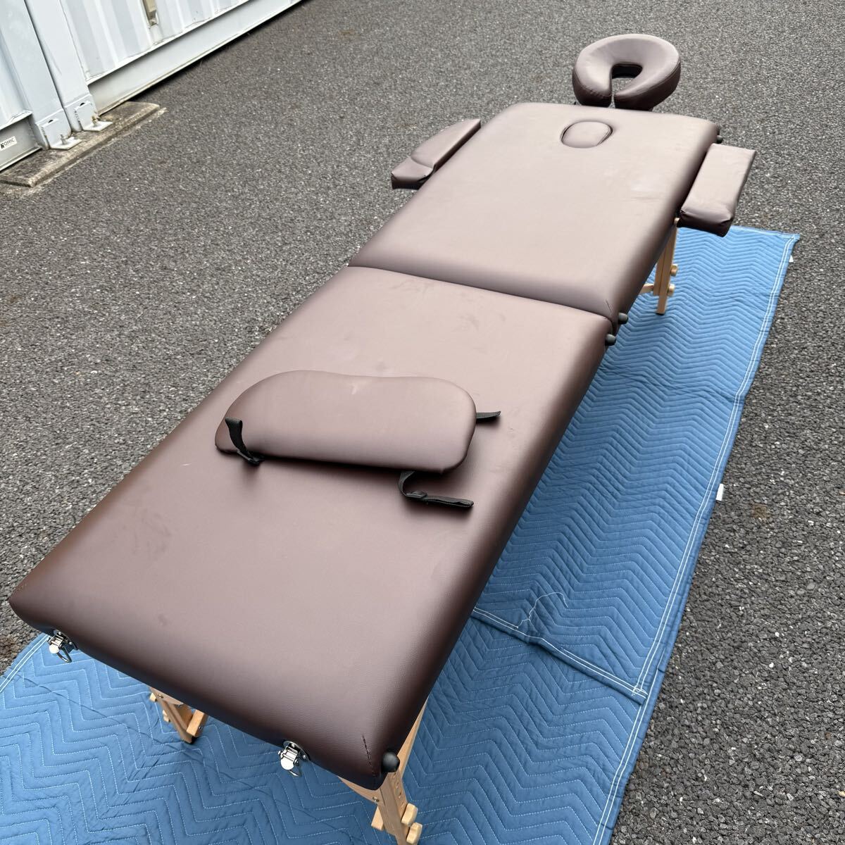 折りたたみベッド マッサージベッド ブラウン エステ 施術ベッド 折りたたみ式 折りたたみ式マッサージベッド ※引き取り歓迎_画像1