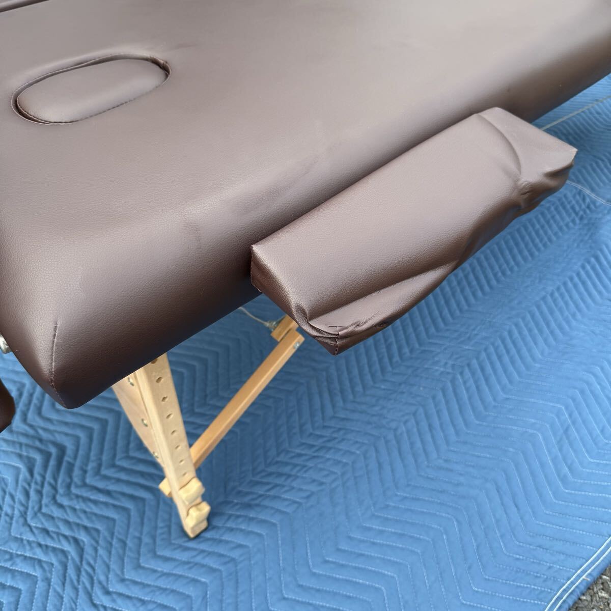 折りたたみベッド マッサージベッド ブラウン エステ 施術ベッド 折りたたみ式 折りたたみ式マッサージベッド ※引き取り歓迎_画像5