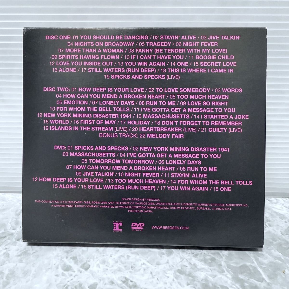 【中古/美品】BEE GEES ビージーズ アルティメイト・ベスト・オブ・ビー・ジーズ デラックス・エディション 初回生産限定盤 2CD+DVD_画像2