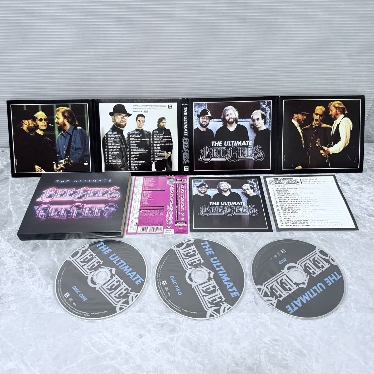 【中古/美品】BEE GEES ビージーズ アルティメイト・ベスト・オブ・ビー・ジーズ デラックス・エディション 初回生産限定盤 2CD+DVD_画像3