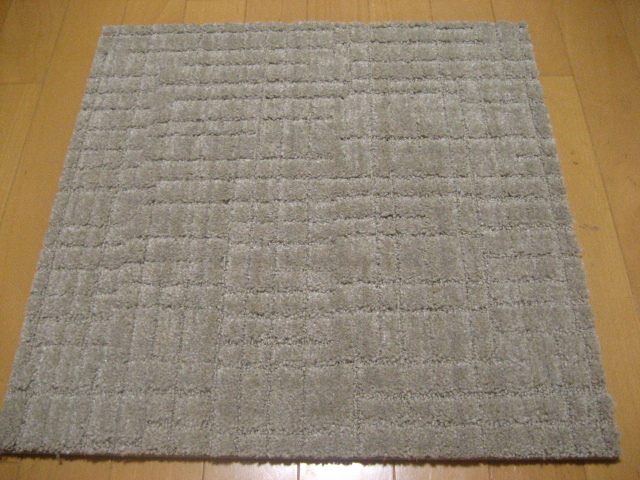 日本製防音タイルカーペット(16枚)厚み約13.6mm(1617)在庫136枚・裏面不織布・1枚250円~_画像1