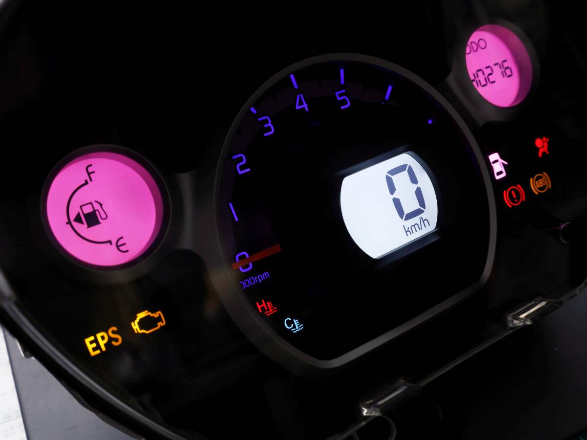 【LED打ち替え加工作業】三菱 i アイ HA1W i-MiEV アイミーブ HA3W メーターパネル 回転数計文字盤 及び 液晶部3か所 点灯色の変更_画像3