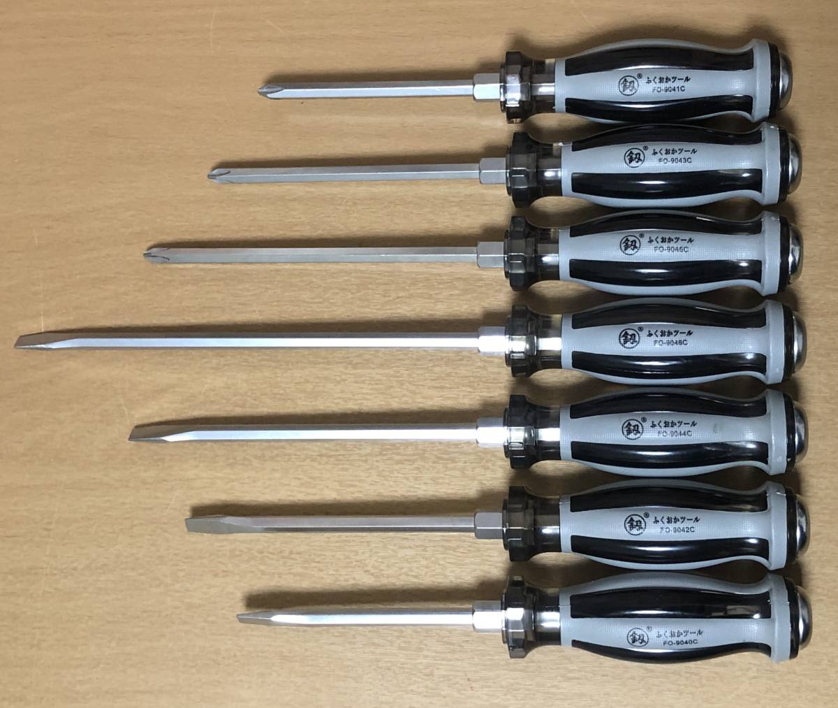 ふくおかツール☆釼☆貫通ドライバー7本セット☆プラス３本＆マイナス4本☆先端磁力付き_画像1