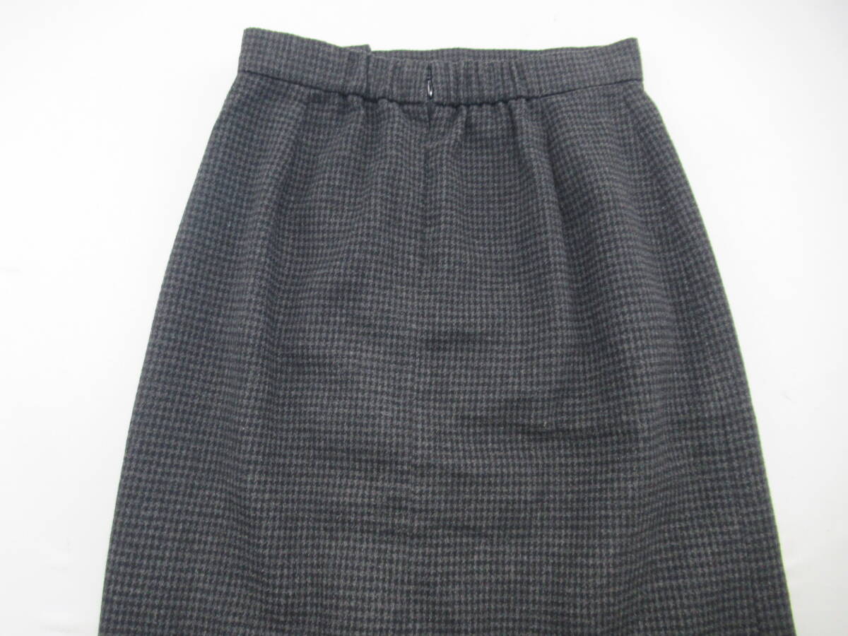 【送900円】2993 INDIVI インディヴィ 前ボタンタイトカート ミモレ丈 ゴム バックジップ ポリ100% ブロックチェック 38_画像9