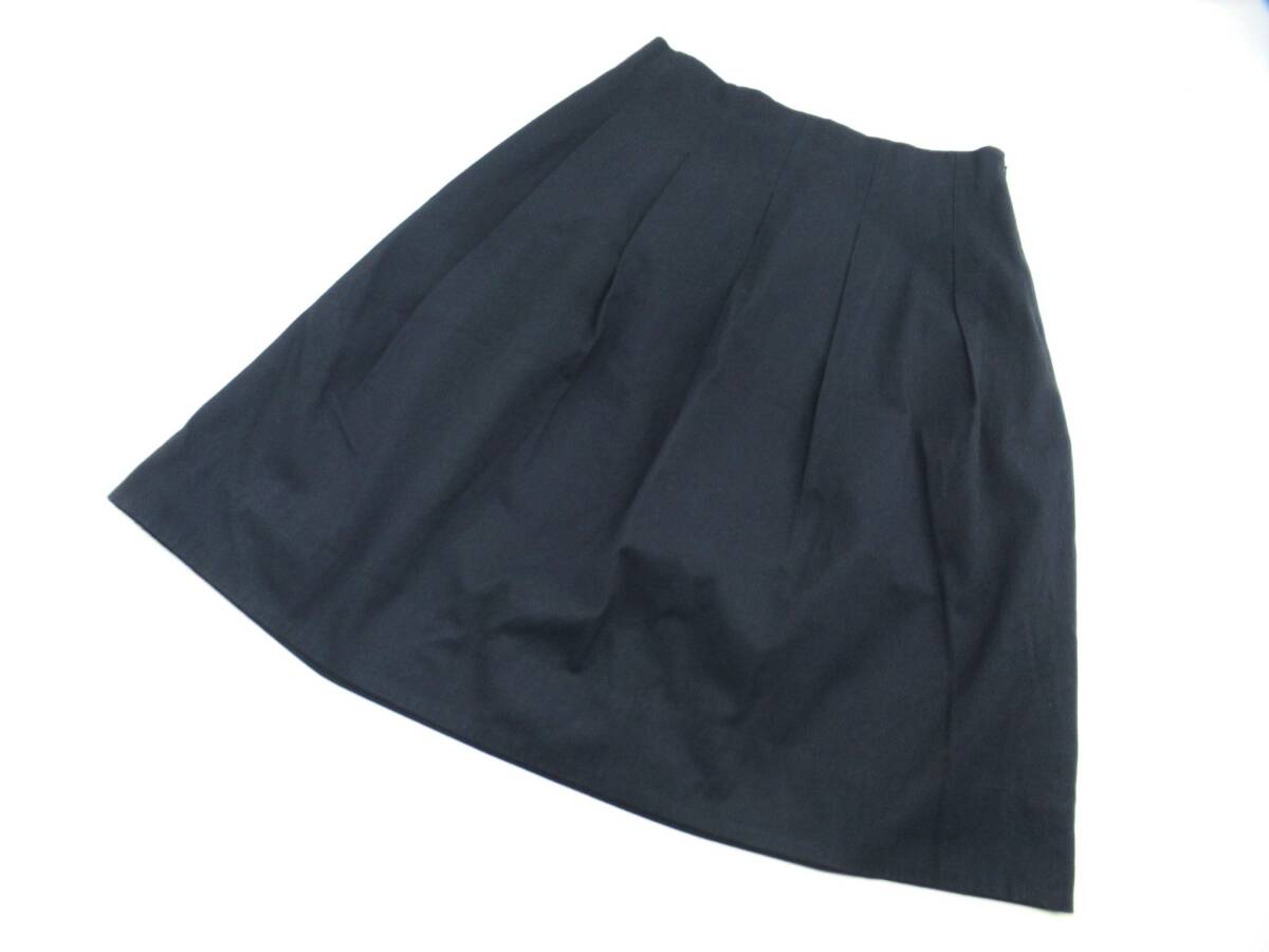【送900円】3151 MARGARET HOWELL マーガレットハウエル コットンフレアスカート 膝丈 プリーツタック ネイビー コットン100% Ⅱ_画像1