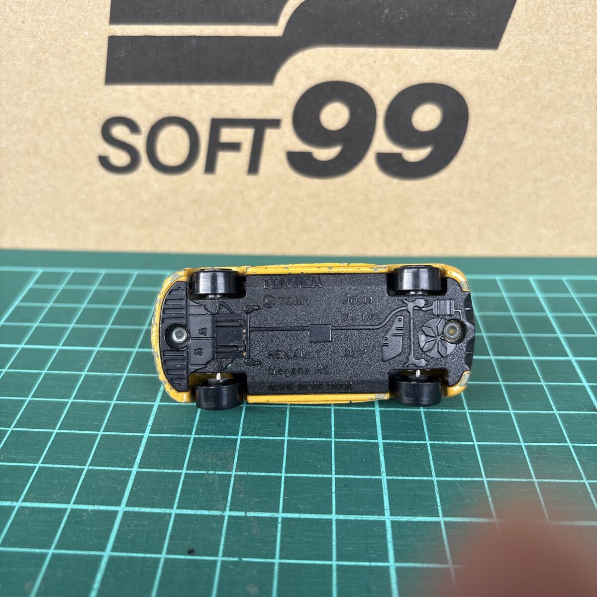 トミカ ルノーメガーヌRS 黄色 ジャンク扱い_画像7