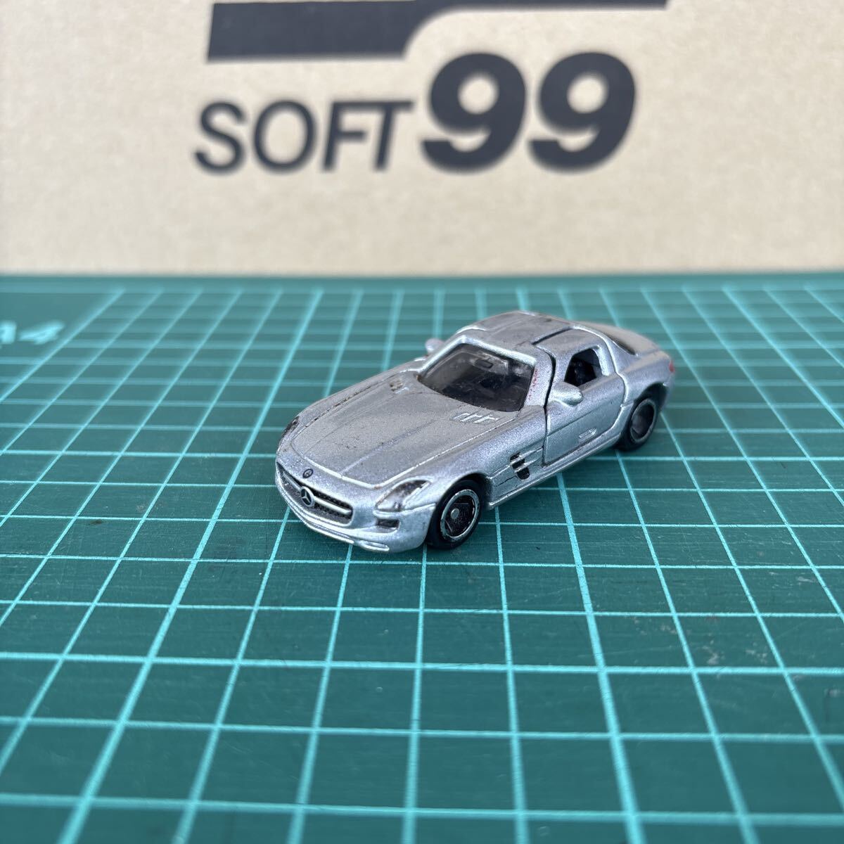 トミカ メルセデスベンツSLS AMG ジャンク扱い_画像1
