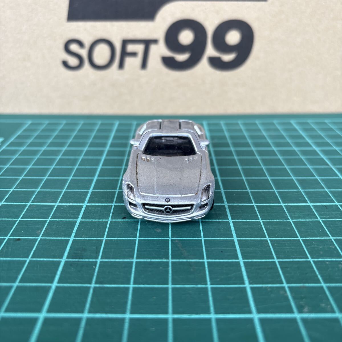 トミカ メルセデスベンツSLS AMG ジャンク扱い_画像3