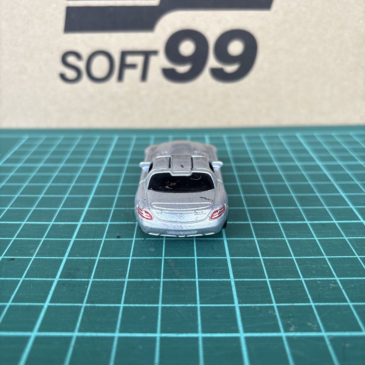 トミカ メルセデスベンツSLS AMG ジャンク扱い_画像4