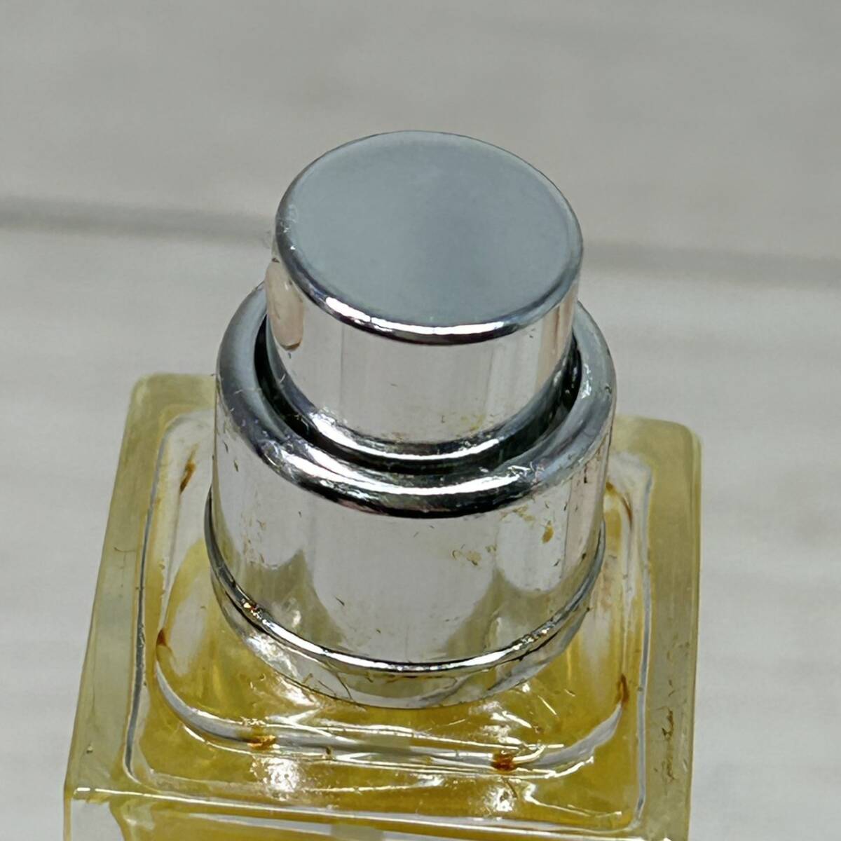 【YH-4081】保管品 GUCCI グッチ ENVY エンヴィ 香水 30ml オードトワレ 香水 スプレータイプ フランス フレグランス 残9割 _画像5