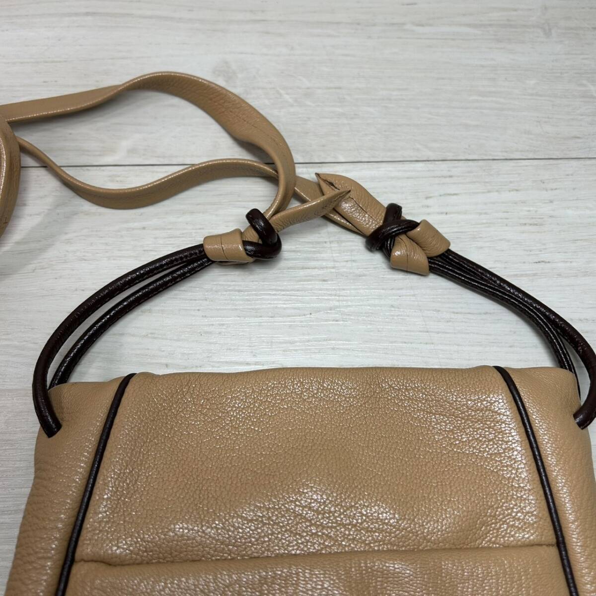 【YH-4089】中古品 MAMET Maroquinier マメ マロキニエール レザー ショルダーバッグ ベージュ系色 保存袋付き 鞄 バッグ _画像3